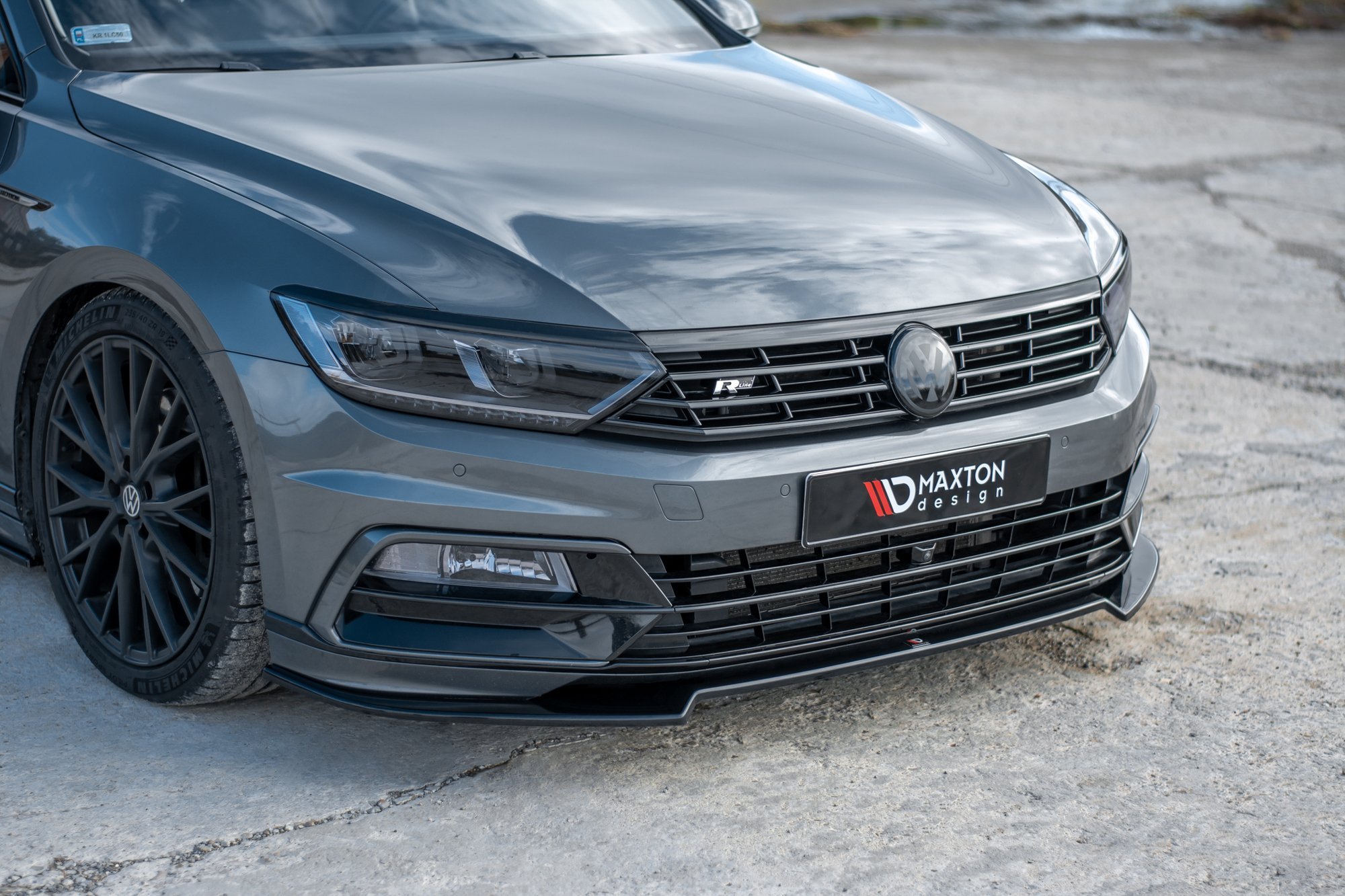 Añadido delantero Vw Passat B6 ( R-line Look ) Maxtondesign