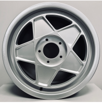 Llanta Replica Ferrari  744m  Oldtimer  8,0x16  Monodado  Et 47,6   Silver