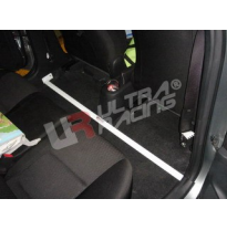 BARRA REFUERZO ULTRARACING TOYOTA YARIS HB/SEDAN 05+ ULTRARACING 2-PUNTOS ROOM BAR 637