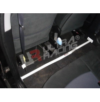 BARRA REFUERZO ULTRARACING MITSUBISHI COLT 05+ 3/5D ULTRARACING 2-PUNTOS ROOM BAR