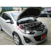 BARRA REFUERZO ULTRARACING MAZDA 2 07+ ULTRARACING 2-PUNTOS DELANTERA SUPERIOR STRUTBAR (RHD)