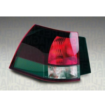 Opel Vectra 05-*Piloto Trasero Izq (Exterior) Ahumado(Sw) (Con Portalamparas)