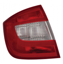 Skoda Rapid 2013.01-*Piloto Trasero Izq