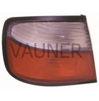 Nissan Primera 96-*Piloto Trasero Izq Rojo/Blanco 4p