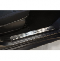 Protector Talonera De Puerta Acero Inox Nissan Juke 2010- - &#039;Lines&#039; - 2-Piezas