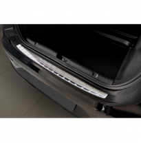 Protector de parachoques trasero en acero inoxidable para Mercedes EQE (V295) 2022- 'Ribs'.