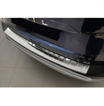 Protector de parachoques trasero en acero inoxidable para Nissan X-Trail IV (T33) 2021- 'Ribs'.