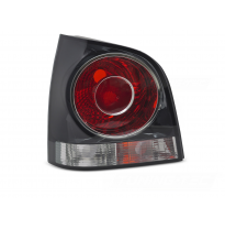 PILOTO TRASERO NEGRO AHUMADO LADO IZQUIERDO TYC PARA VW POLO 9N3 HB 05-09