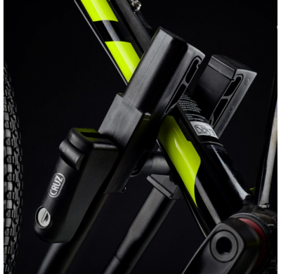 Portabicicletas Race Dark Portabicicletas de techo con diseño funcional. Acabado negro texturado.