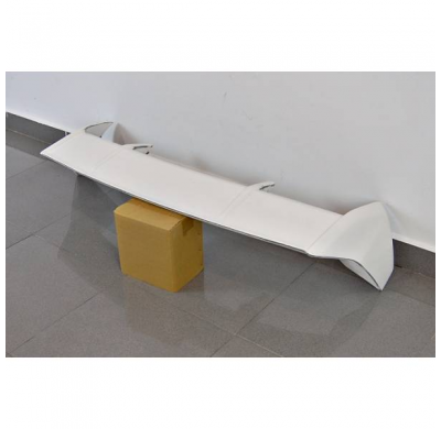 Alerón Ford Fiesta '09 RS fabricado en: Fibra de vidrio