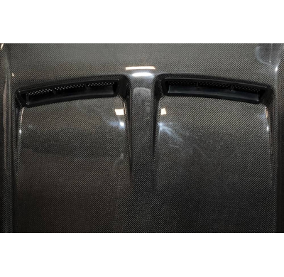 Capó Carbono Range Rover Defender 2019+ Look SVR Fibra de Carbono