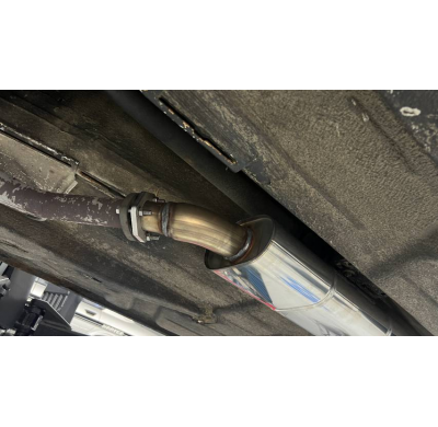 BMW E28 518i sin convertidor catalítico, presilenciador Fox exhaust