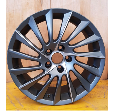Llanta Replica Alfa Romeo  729 Youngtimer  7,5x17  5x110  Et 33  65,1 Matt Black Polished