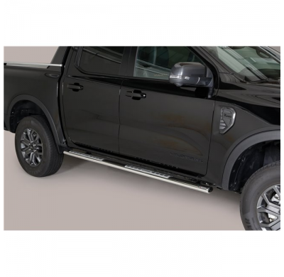 Estriberas laterales de diseño en acero inoxidable con peldaños de goma neopreno y aluminio FORD Ranger 2023 > D.C. oval Acero I