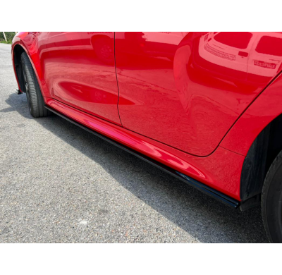 Extensiones de faldones laterales Toyota Yaris Mk4 (2020-) Motordrome