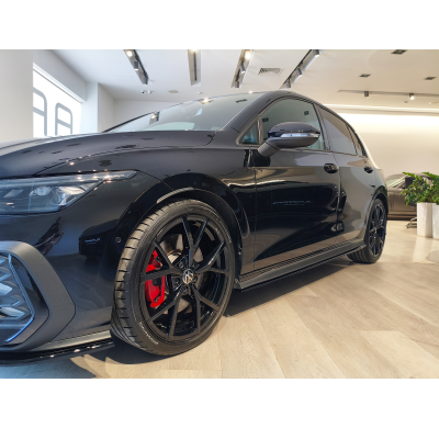 Extensiones de faldones laterales V.2 Volkswagen Golf Mk8 GTI / GTE / GTI Clubsport / R-Line (2019-2024) Motordrome