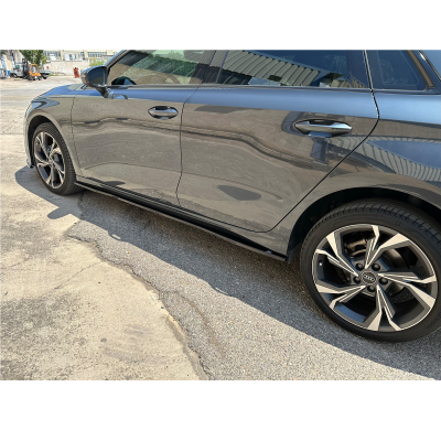 Extensiones de faldones laterales Audi A3 8Y (2020-) Motordrome