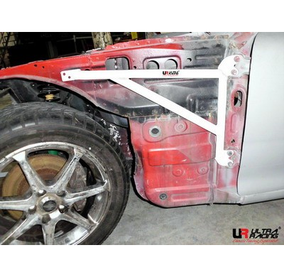 BARRA REFUERZO ULTRARACING MAZDA RX7 FD 93-97 ULTRARACING 2-PUNTOS FENDER BRACKETS 1532