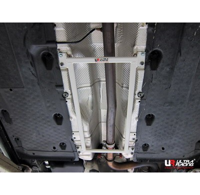 BARRA REFUERZO ULTRARACING VW GOLF 5/6 GTI/JETTA 05-10/SCIROCCO ULTRA-R MID LOWER BRACE