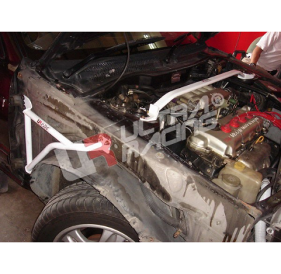 BARRA REFUERZO ULTRARACING NISSAN SUNNY 91-94 B13 ULTRARACING DELANTERA SUPERIOR STRUTBAR