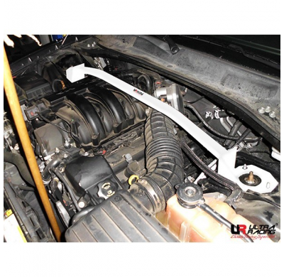 BARRA REFUERZO ULTRARACING CHRYSLER 300C V6 05-10 ULTRARACING 2P DELANTERA SUPERIOR STRUT BAR