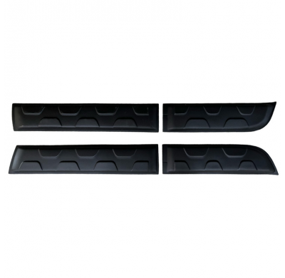 Revestimiento de carrocería unidireccional apto para Dacia Duster I 2010-2017 (todoterreno) (sin marcaje Duster) - Negro mate