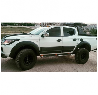 Pasos de rueda Oneway aptos para Mitsubishi L200 Triton 5 2015-2019 y Fiat Fullback 2015-2019 - Negro mate