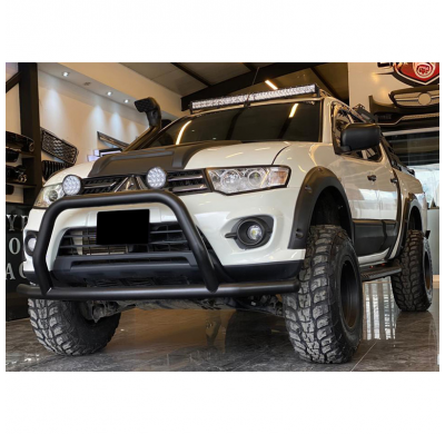 Pasos de rueda Oneway aptos para Mitsubishi L200 Triton 4 Double Cab 2010-2014 - Negro mate