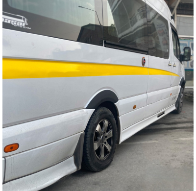 Embellecedores de paso de rueda Oneway Set compatibles con Mercedes Sprinter W906 Facelift 2014-2018 - Versión 2 - Negro mate