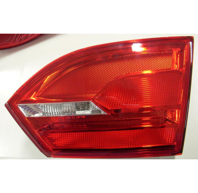 Vw Jetta 11-*Piloto Trasero Dch Porton 4p