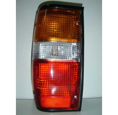 Mitsu L200 87-*Piloto Izq Cx Metalica