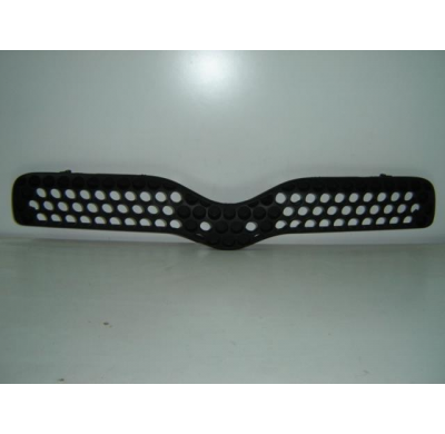 Toyota Yaris 99-*Rejilla Negra