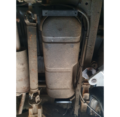 Cubre carter de Acero para el depósito de combustible del Mitsubishi L 200 Año: 2015 - 2025 Grosor: "2"mm Todas las motorizacion