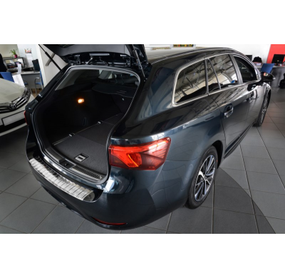 Protector de paragolpes acero inox Toyota Avensis III Wagon Facelift 2015- 'Ribs'