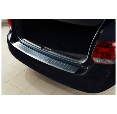 PROTECTOR PARAGOLPES TRASERO ACERO VW Golf V/VI Variant 2007-2009 'Ribs'