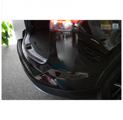 Protector paragolpes trasero Negro acero inox Toyota RAV4 2016- 'Ribs'