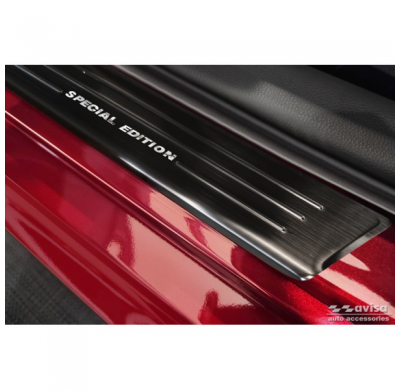 Protectores de umbral de puerta Black Inox valido para Toyota Yaris 2020- - 'Special Edition' - 4 piezas