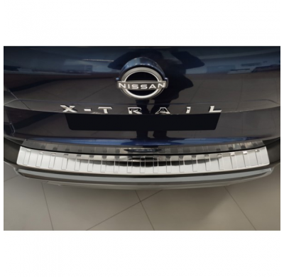 Protector de parachoques trasero en acero inoxidable para Nissan X-Trail IV (T33) 2021- 'Ribs'.