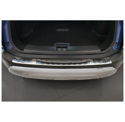 Protector de parachoques trasero en acero inoxidable para Nissan X-Trail IV (T33) 2021- 'Ribs'.