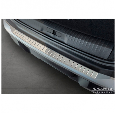 Protector de parachoques trasero de acero inoxidable Avisa compatible con Peugeot 5008 III 2024 - 'Ribs'