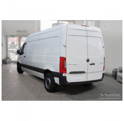 Protector de parachoques trasero de aluminio negro mate adecuado para Mercedes Sprinter III 2018- 'Riffled plate'.