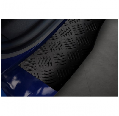 Protector de parachoques trasero de aluminio negro mate para Ford Tourneo Courier/Transit Courier 2014- 'Riffled Plate'.