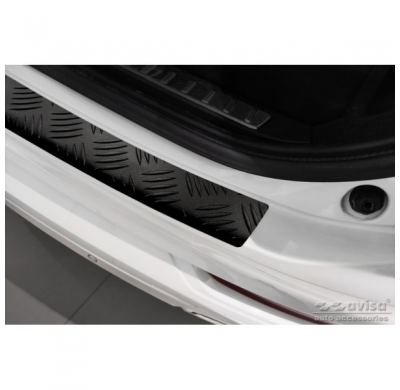 Protector de parachoques trasero de aluminio negro mate adecuado para Volvo XC90 II 2015- 'Riffled Plate'.