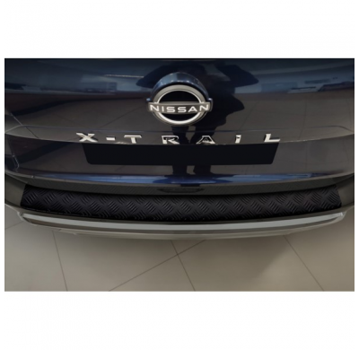 Protector de parachoques trasero de aluminio negro mate adecuado para Nissan X-Trail IV (T33) 2021- 'Riffled Plate'.