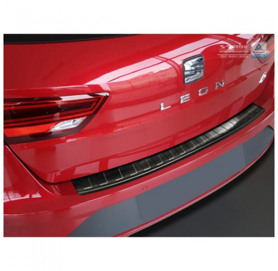 Protector negro acero paragolpes trasero Seat Leon (5F) ST 2013-2017 & 2017- 'RIbs'