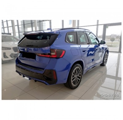 Protector de parachoques trasero Real 3D Carbon adecuado para BMW X1 con M-Package (U11) 2022- 'Ribs'