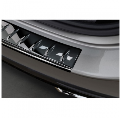 Protector de parachoques trasero de acero inoxidable con espejo negro para Mercedes GLC II (X254) 2022- 'Ribs'.