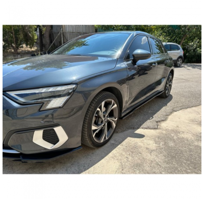 Set faldones laterales apto para Audi A3 (8Y) 2020- (ABS negro brillante)