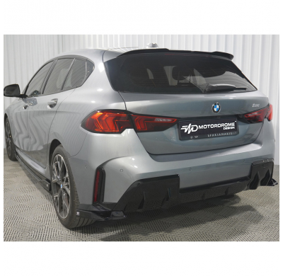 Kit de faldones laterales Motordrome V.2 para BMW Serie 1 (F70) M-Sport/M135 2024- (ABS negro brillante)