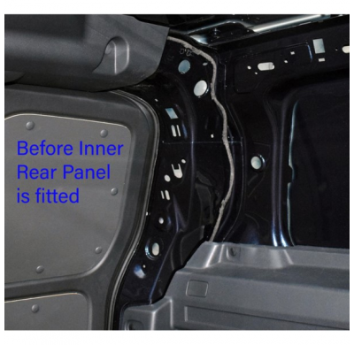 Protectores de pilar interior de puerta trasera RGM para Volkswagen ID.Buzz Cargo 2022- - Negro (ABS)